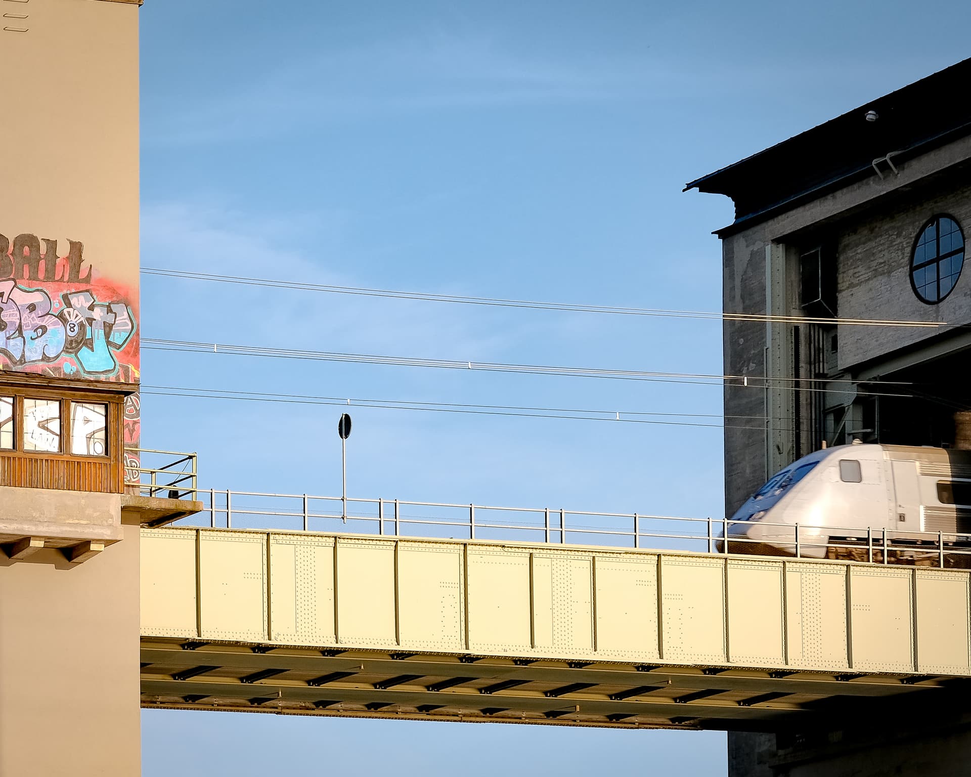 The train from the tunnel