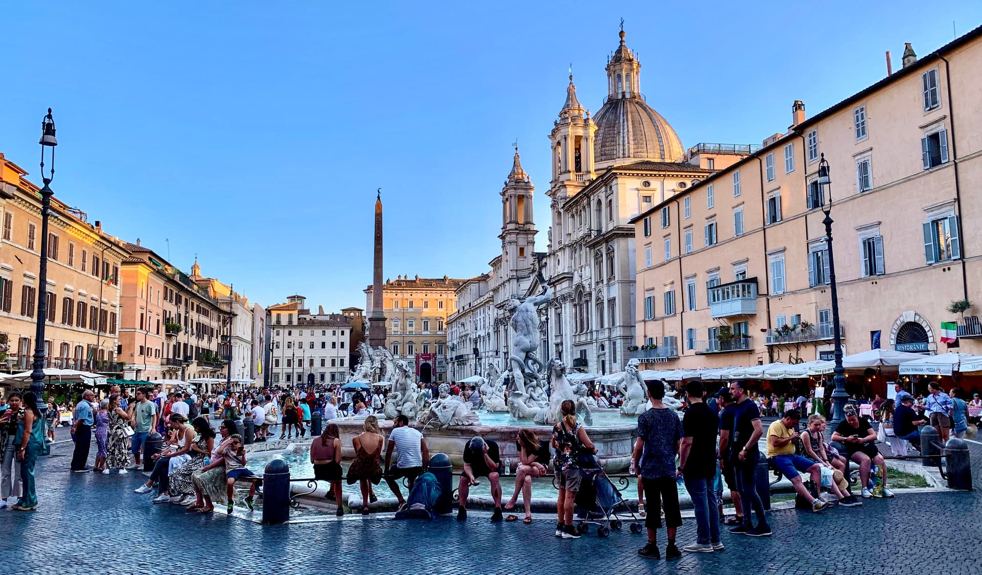 Busy Piazza Navona in Rome
